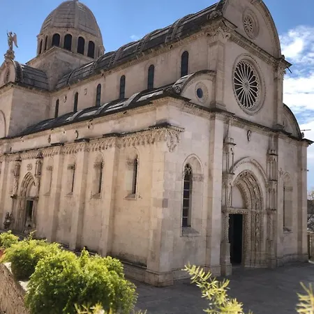 Dream In With Private Garden