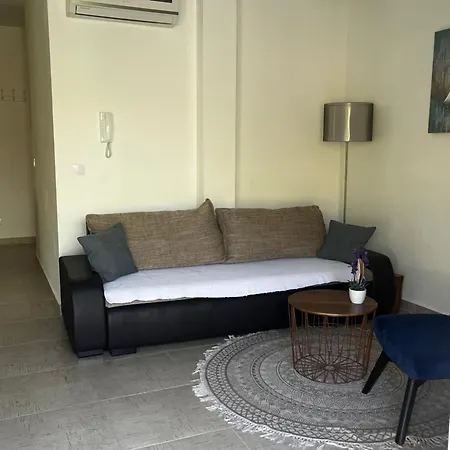 Апартаменты Dream In With Private Garden *
